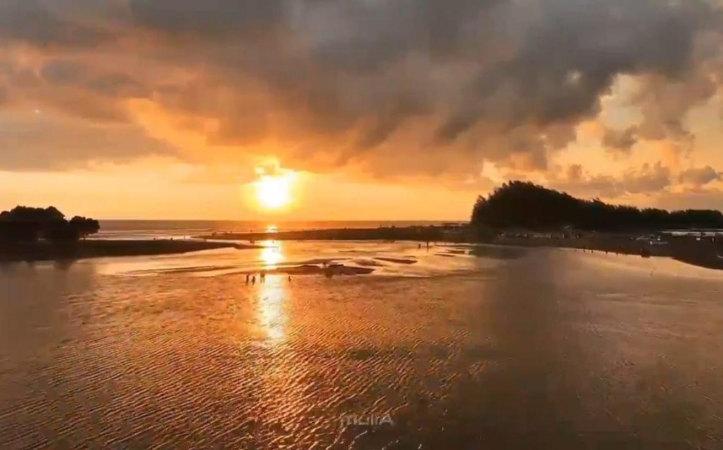 Sunset pantai kuala tripa